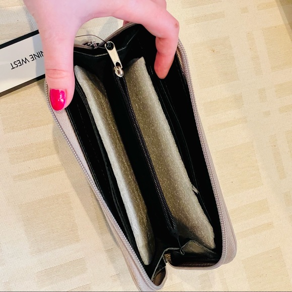 Nine West Wallet - Picture 5 of 10